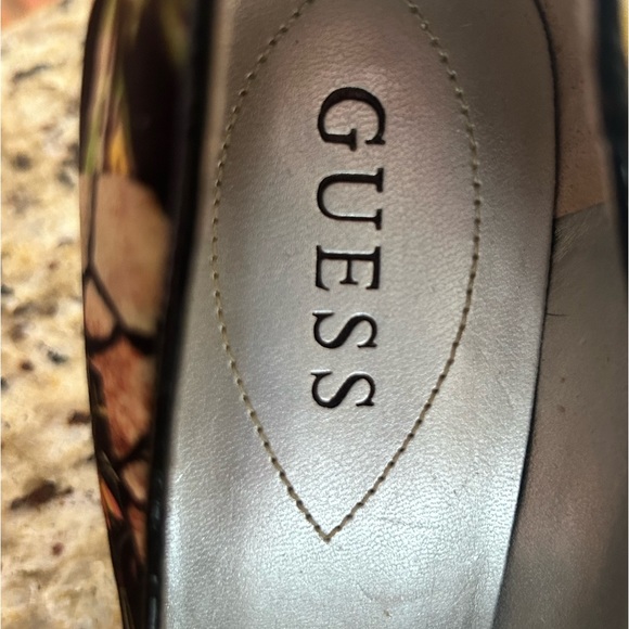 Guess Floral printed designer Heels - Picture 2 of 6